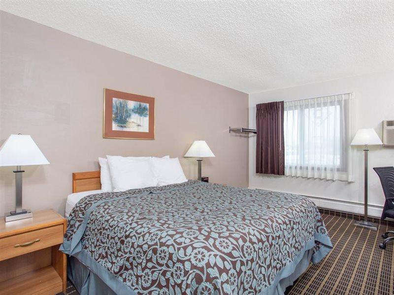 Days Inn By Wyndham Fond Du Lac Ngoại thất bức ảnh